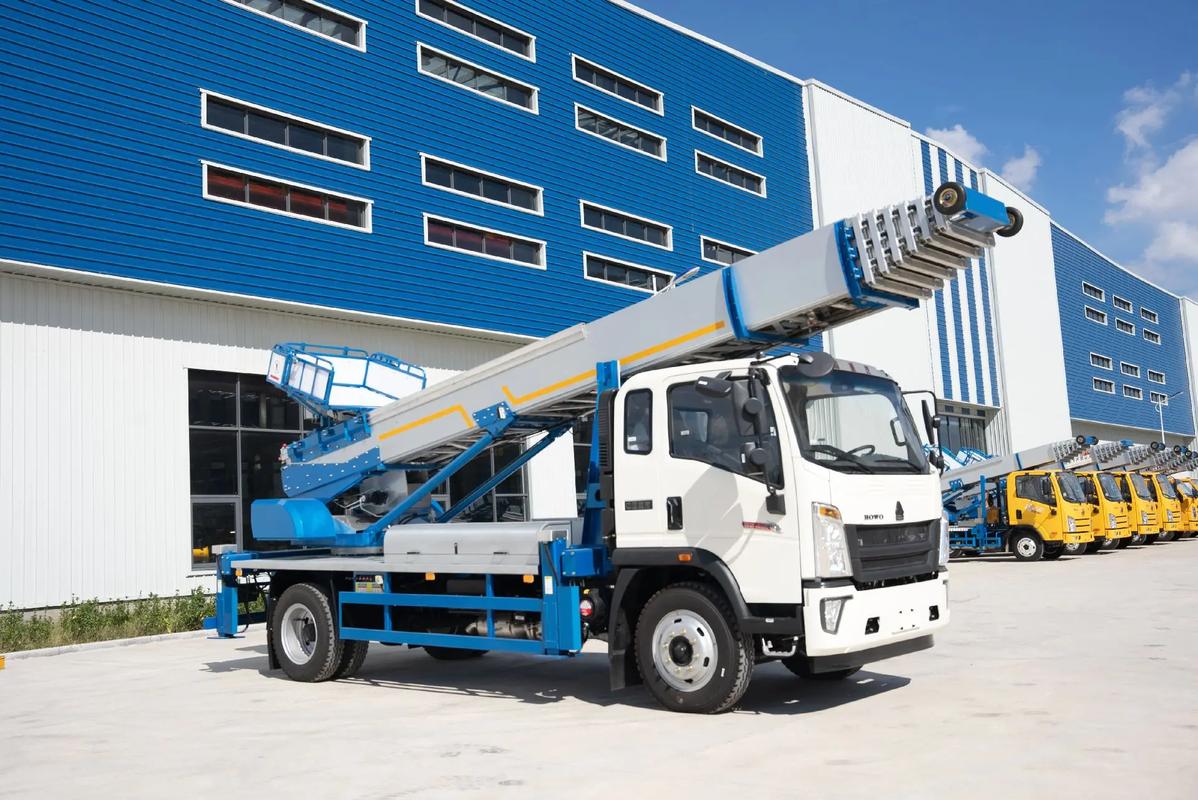 陵城出租云梯车高空作业车 建筑垃圾搬运